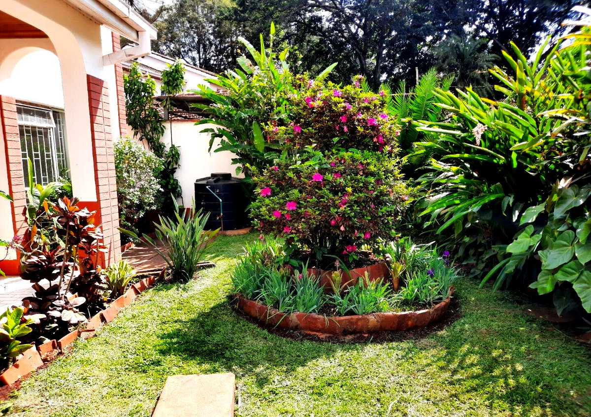 4-Ensuite Townhouse with Borehole & Flower Garden - Lavington