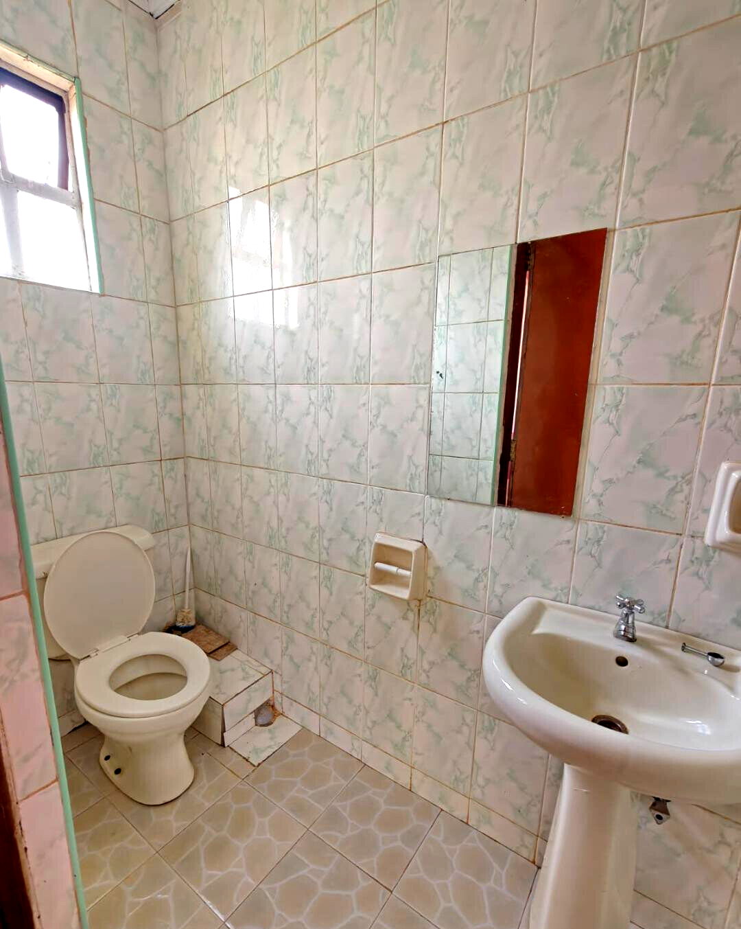 4BR Townhouse with Master Ensuite & Gated Community - Ruiru