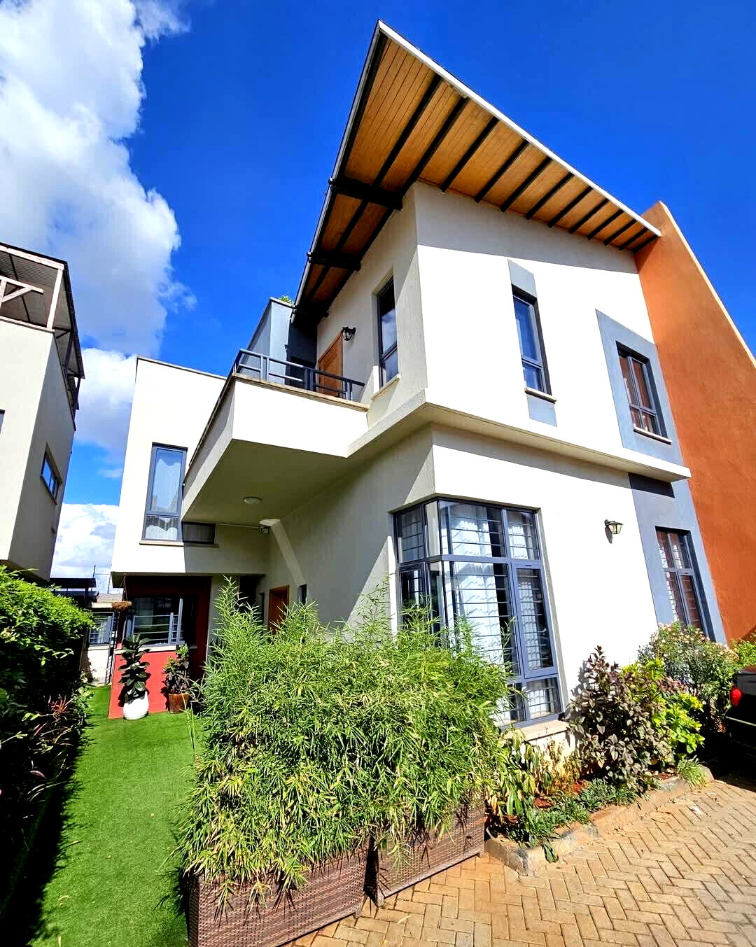4-Level Townhouse with Terrace & DSQ – Langata Link Road