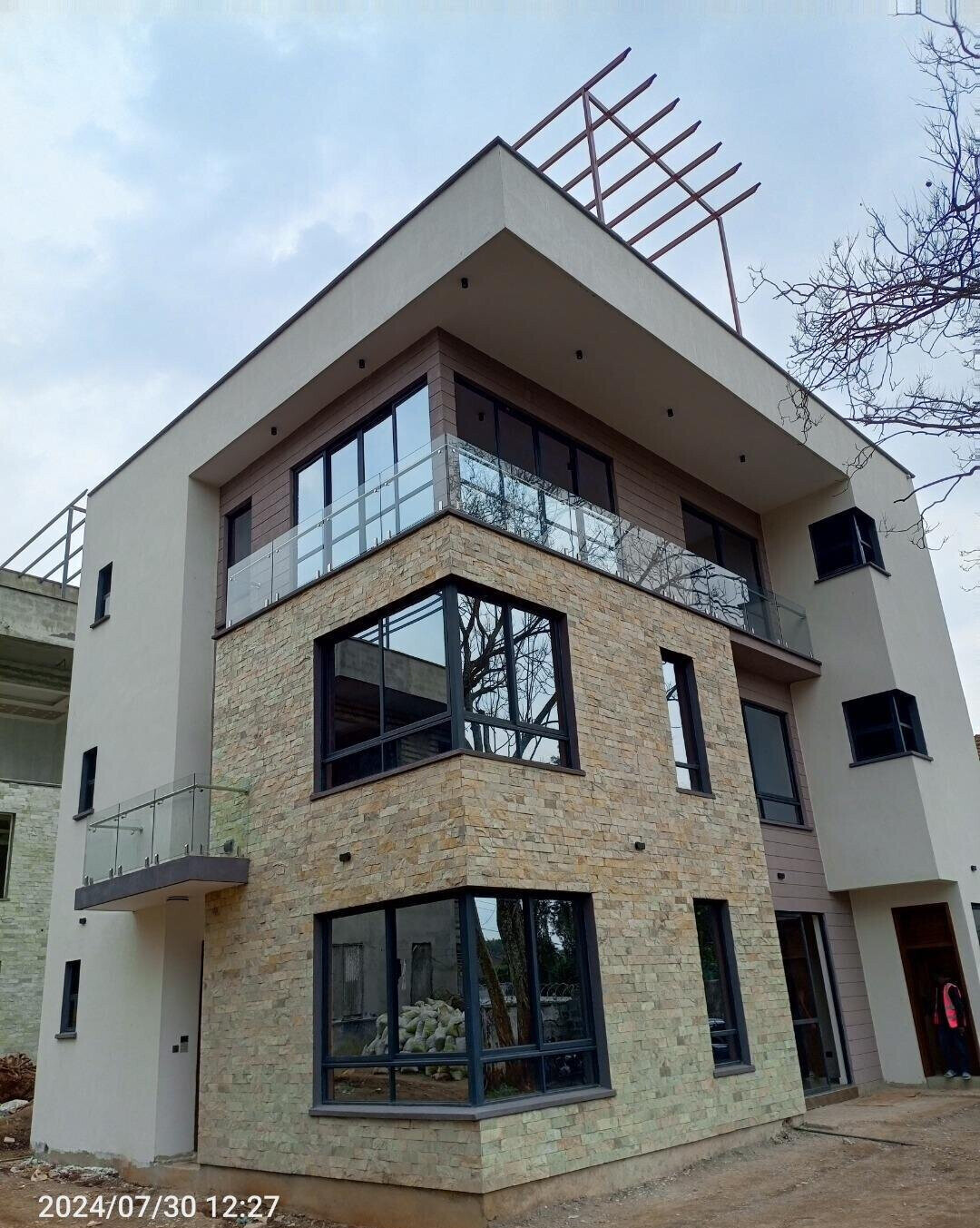 4-Ensuite Townhouse with Walk-In Closet & Backup Generator - Lavington