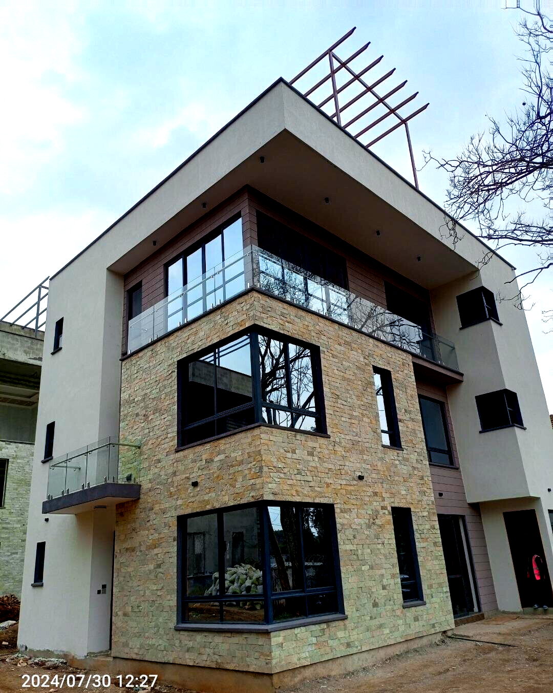 4-Ensuite Townhouse with Walk-In Closet & Backup Generator - Lavington