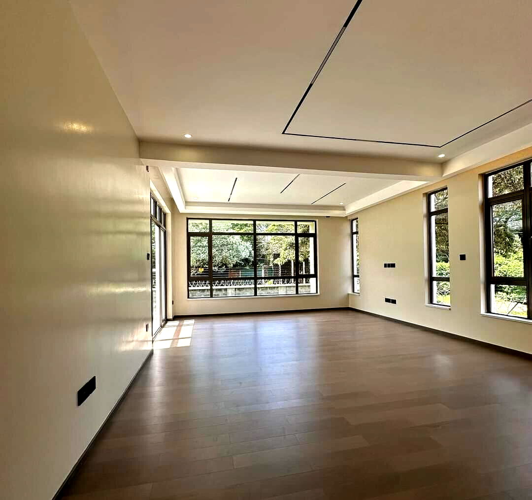 6-Bed Smart Villa with Guest Wing & Rooftop Jacuzzi - Lavington
