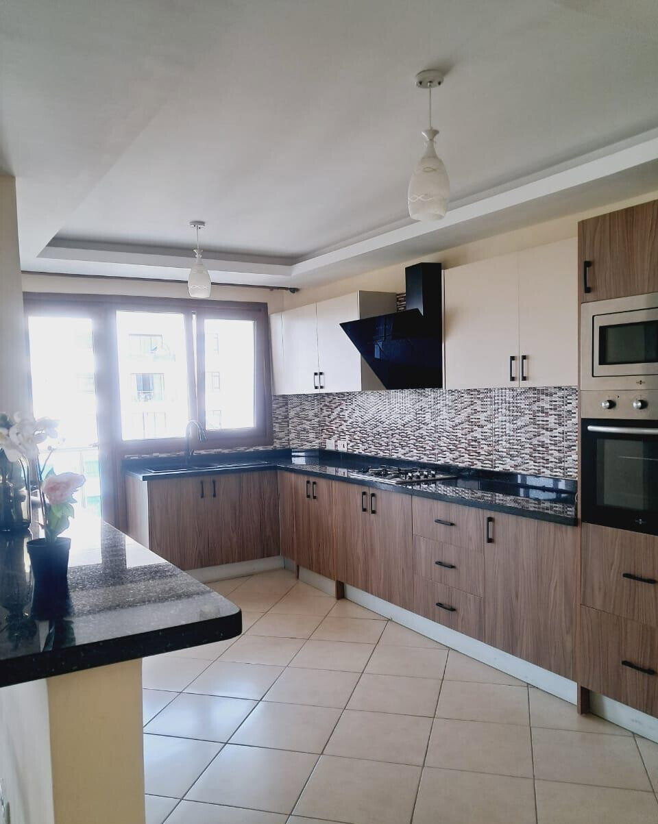 3BR All-Ensuite Townhouse with Heated Pool & Rooftop BBQ - Kileleshwa