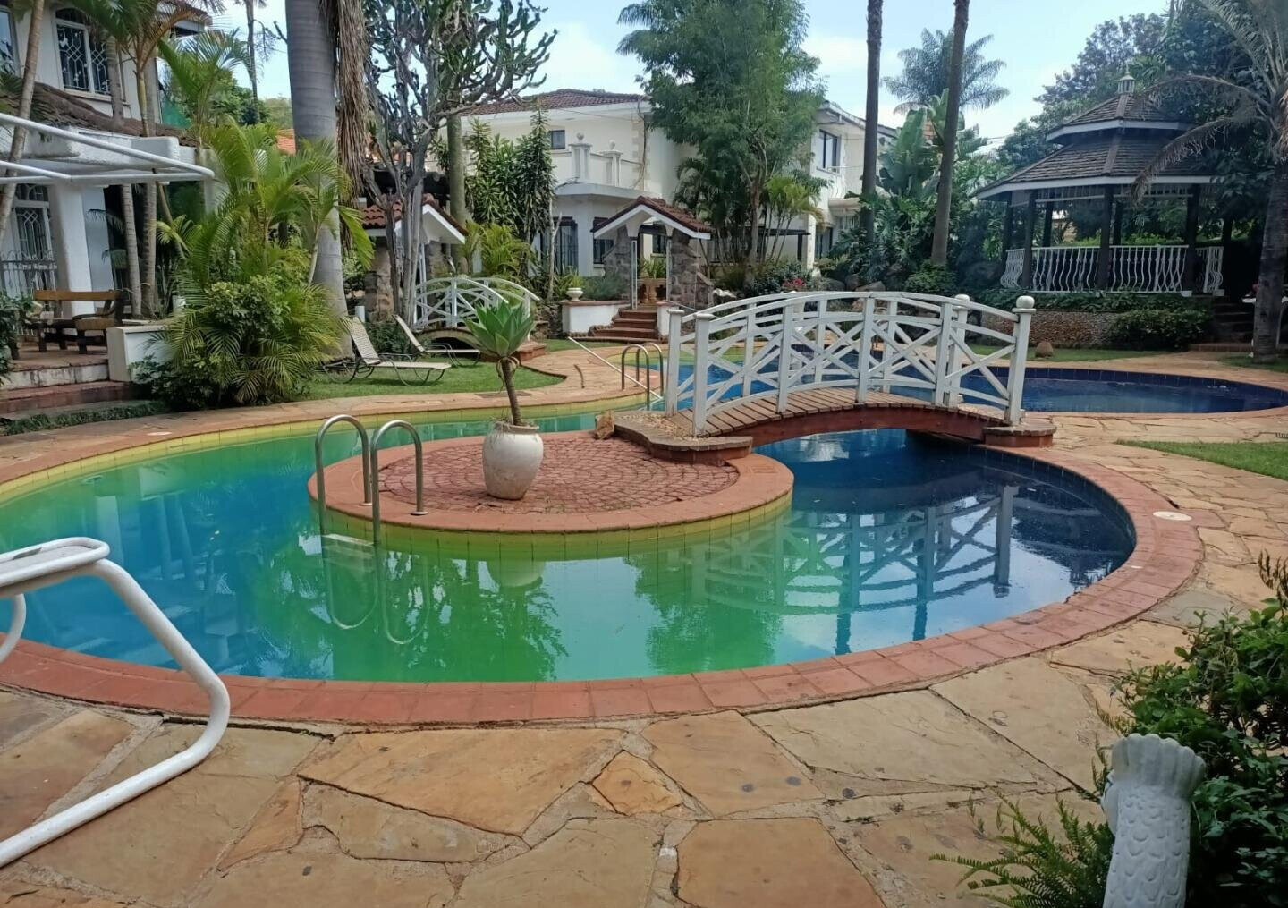 0.8-Acre Estate with Pool, Guest Houses & 24-Car Parking - Lavington