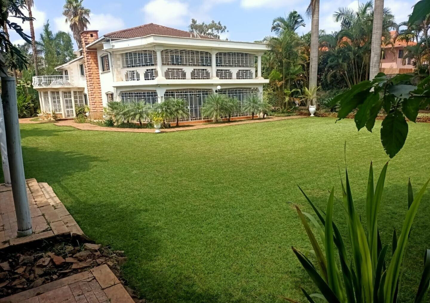 0.8-Acre Estate with Pool, Guest Houses & 24-Car Parking - Lavington