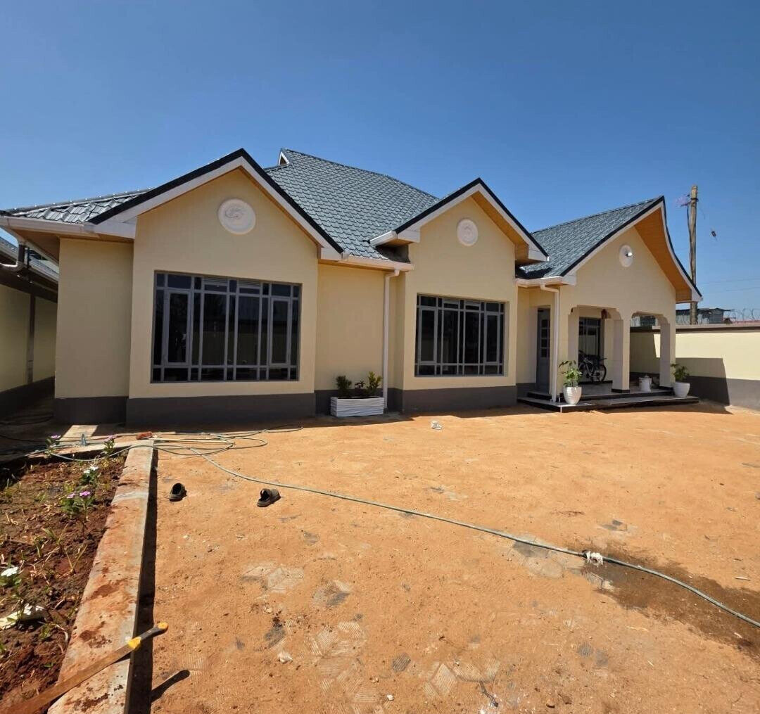 3BR All-Ensuite Townhouse with DSQ & Cabro Paved - Mugutha, Ruiru