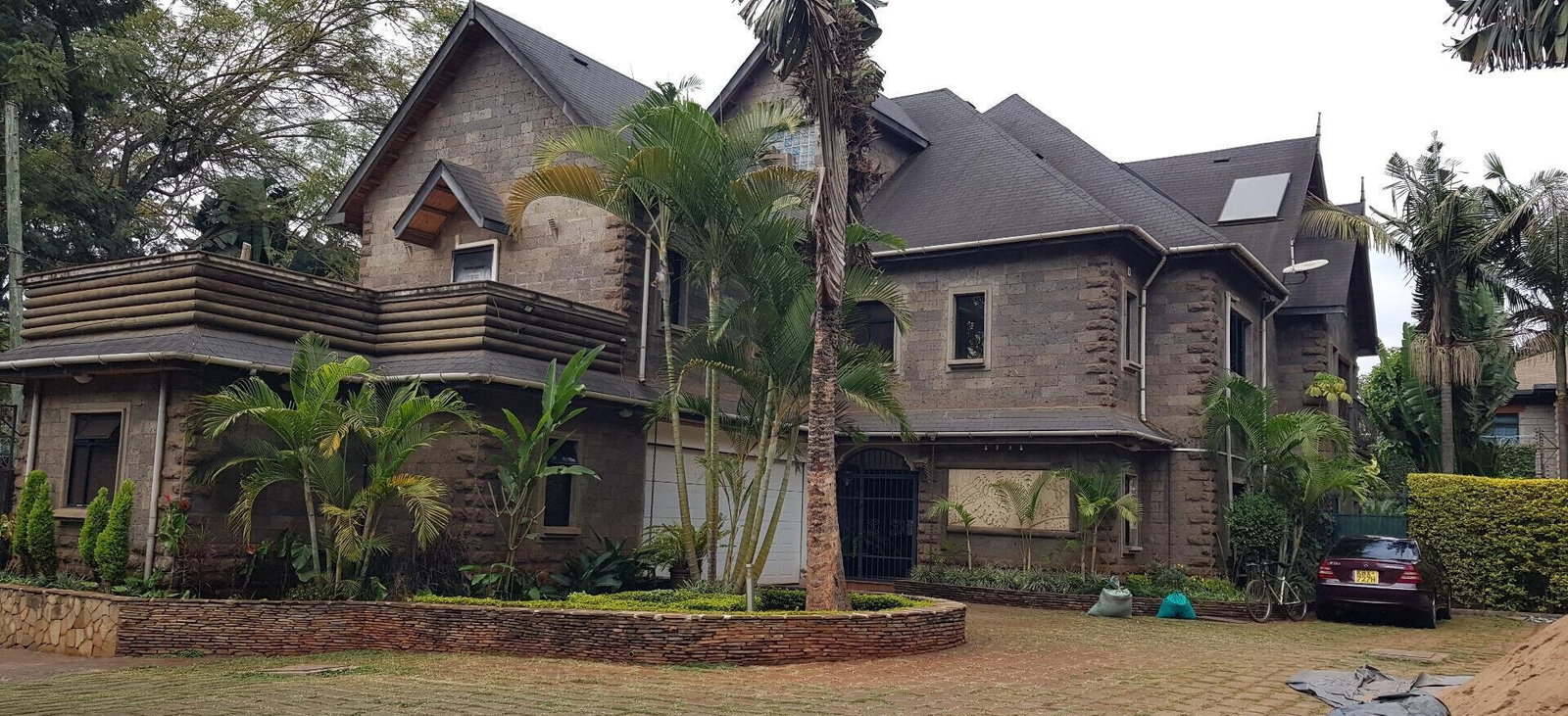 5-Ensuite Townhouse with Gypsum Ceilings & Borehole - Lavington