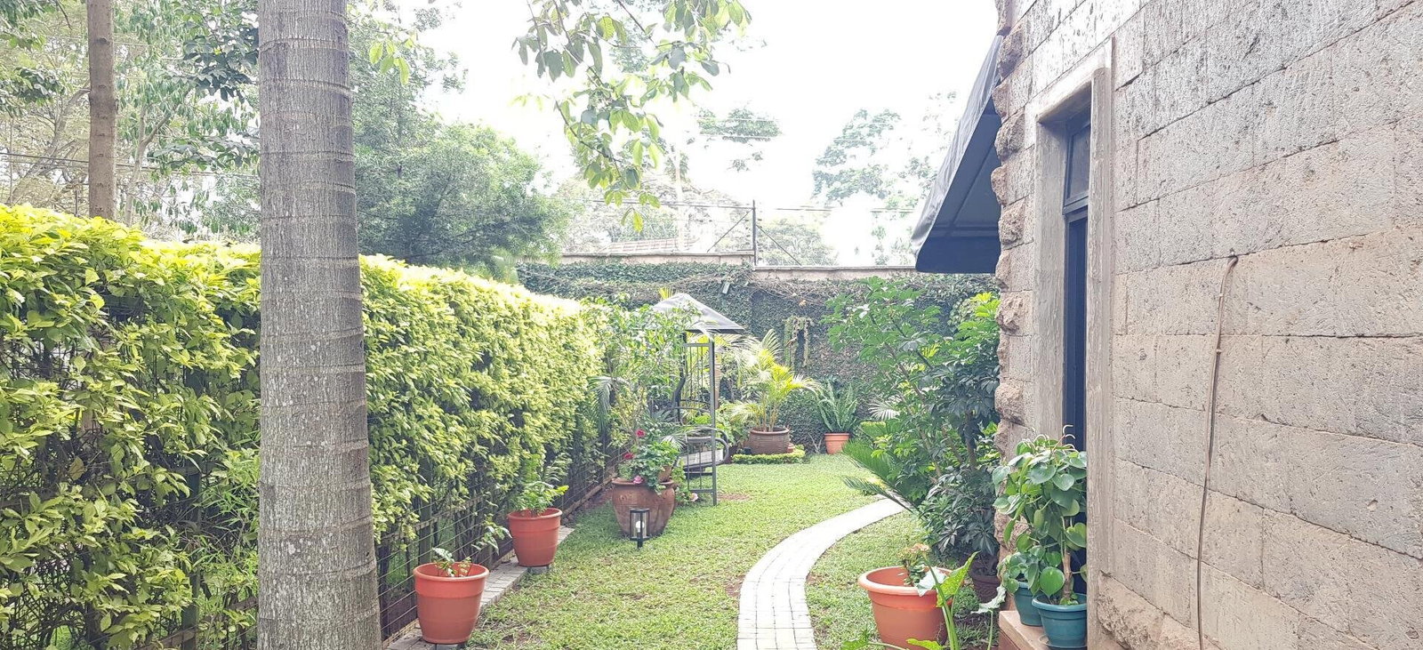 5-Ensuite Townhouse with Gypsum Ceilings & Borehole - Lavington