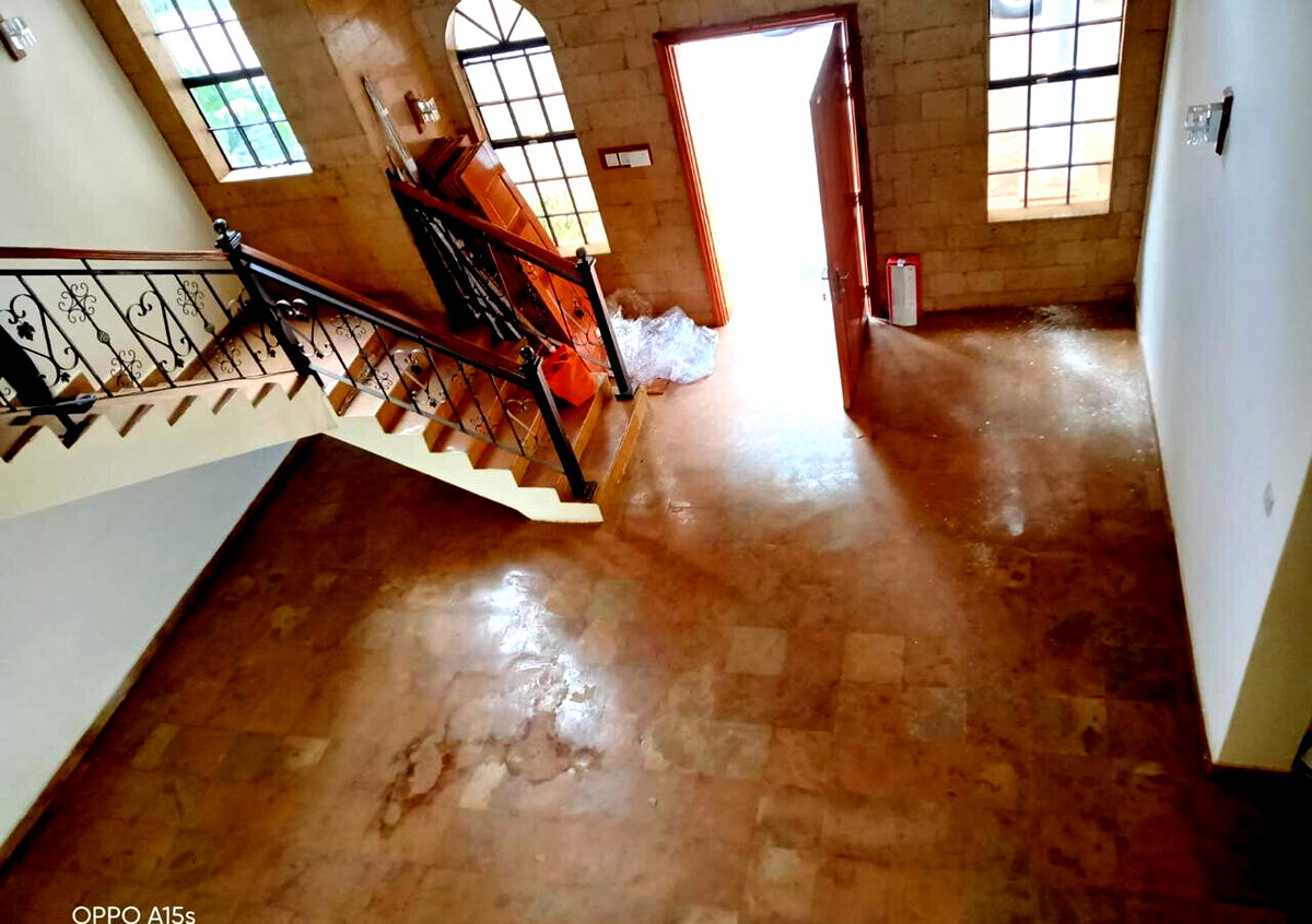 One-Acre 5BR Townhouse with Private Garden - Runda, Nairobi