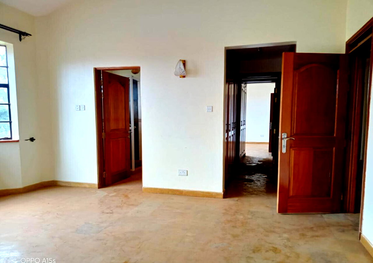One-Acre 5BR Townhouse with Private Garden - Runda, Nairobi