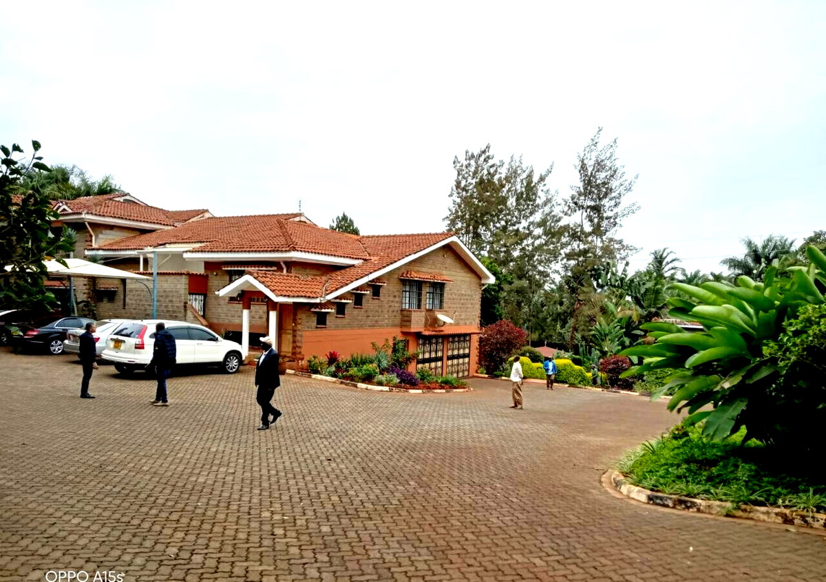 One-Acre 5BR Townhouse with Private Garden - Runda, Nairobi