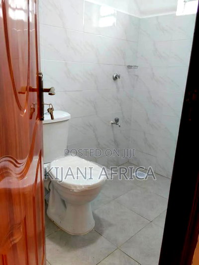 3bdrm Bungalow in Kitengela for sale - Image 15