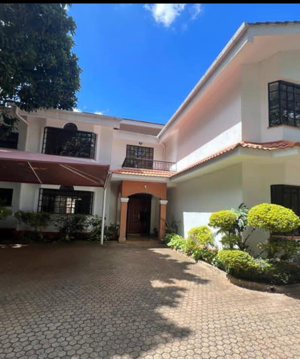 5-Bed Townhouse with Private Garden & Backup Generator - Lavington