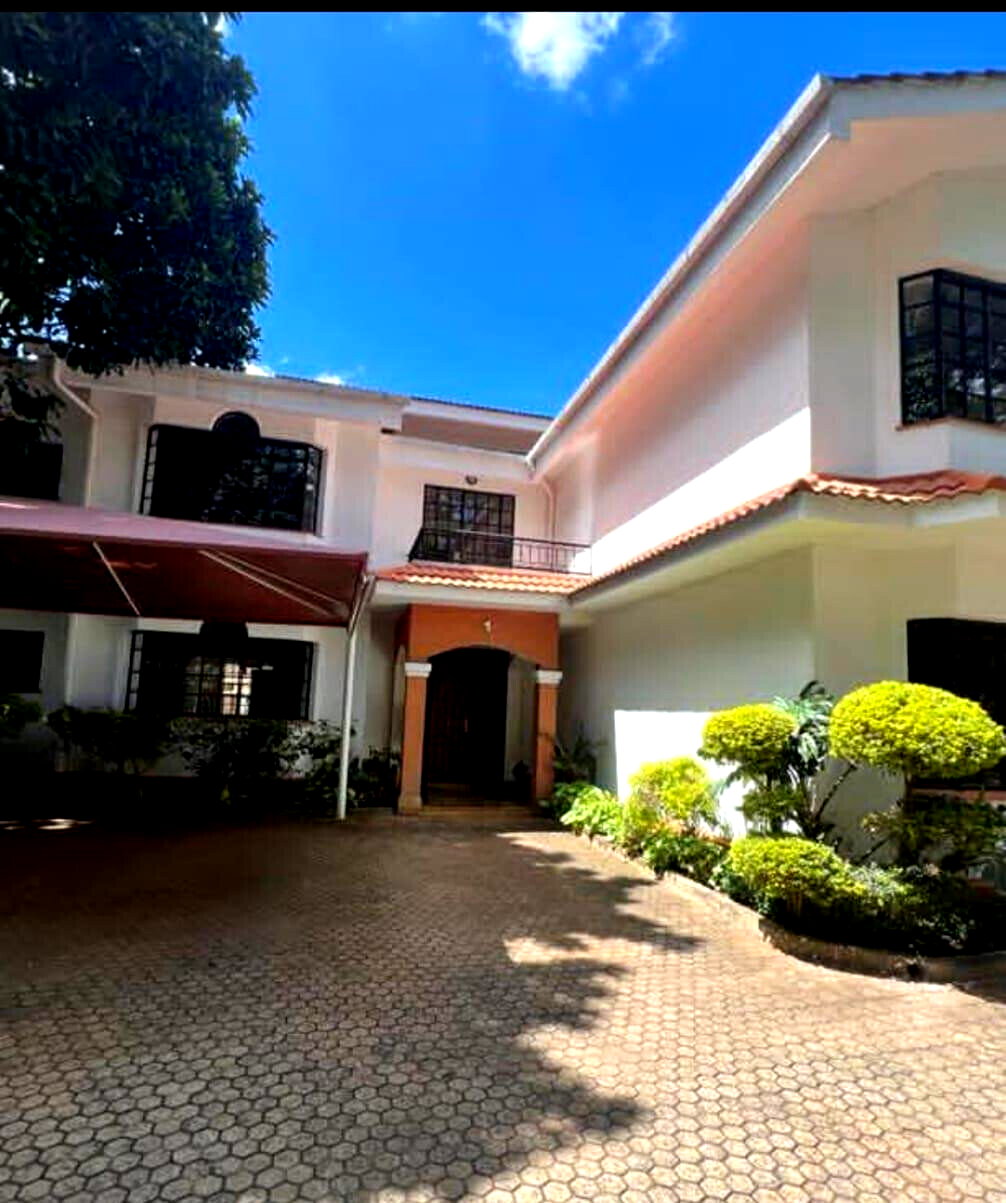5-Bed Townhouse with Private Garden & Backup Generator - Lavington