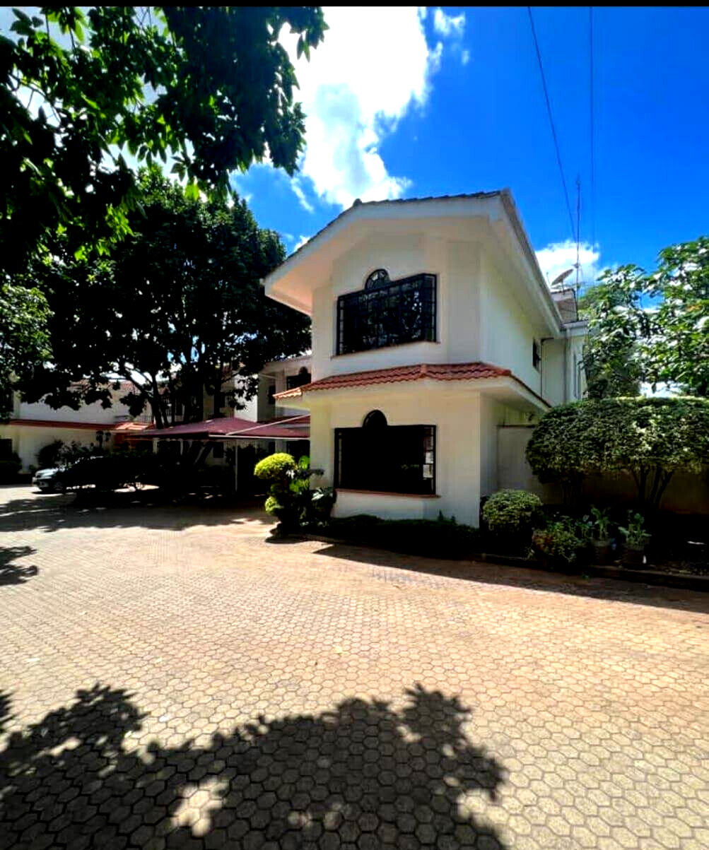 5-Bed Townhouse with Private Garden & Backup Generator - Lavington