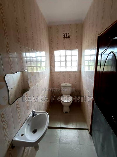 4bdrm Mansion in Nakuru Town East for sale - Image 10