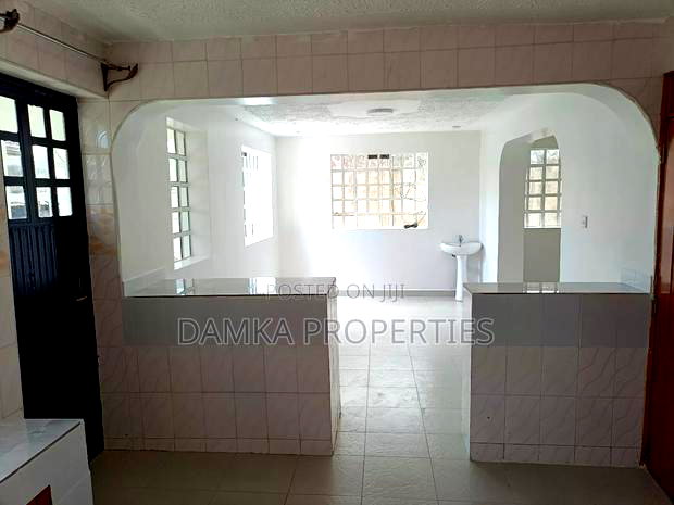 4bdrm Mansion in Nakuru Town East for sale