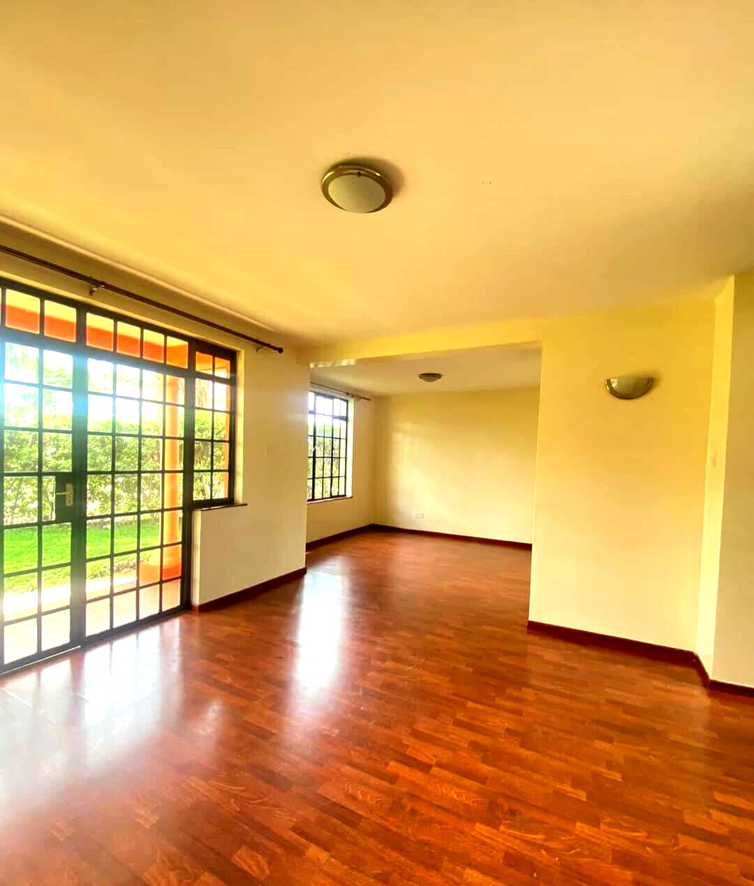 4BR Master En-Suite Villa with DSQ & Alarm - Ridgeways