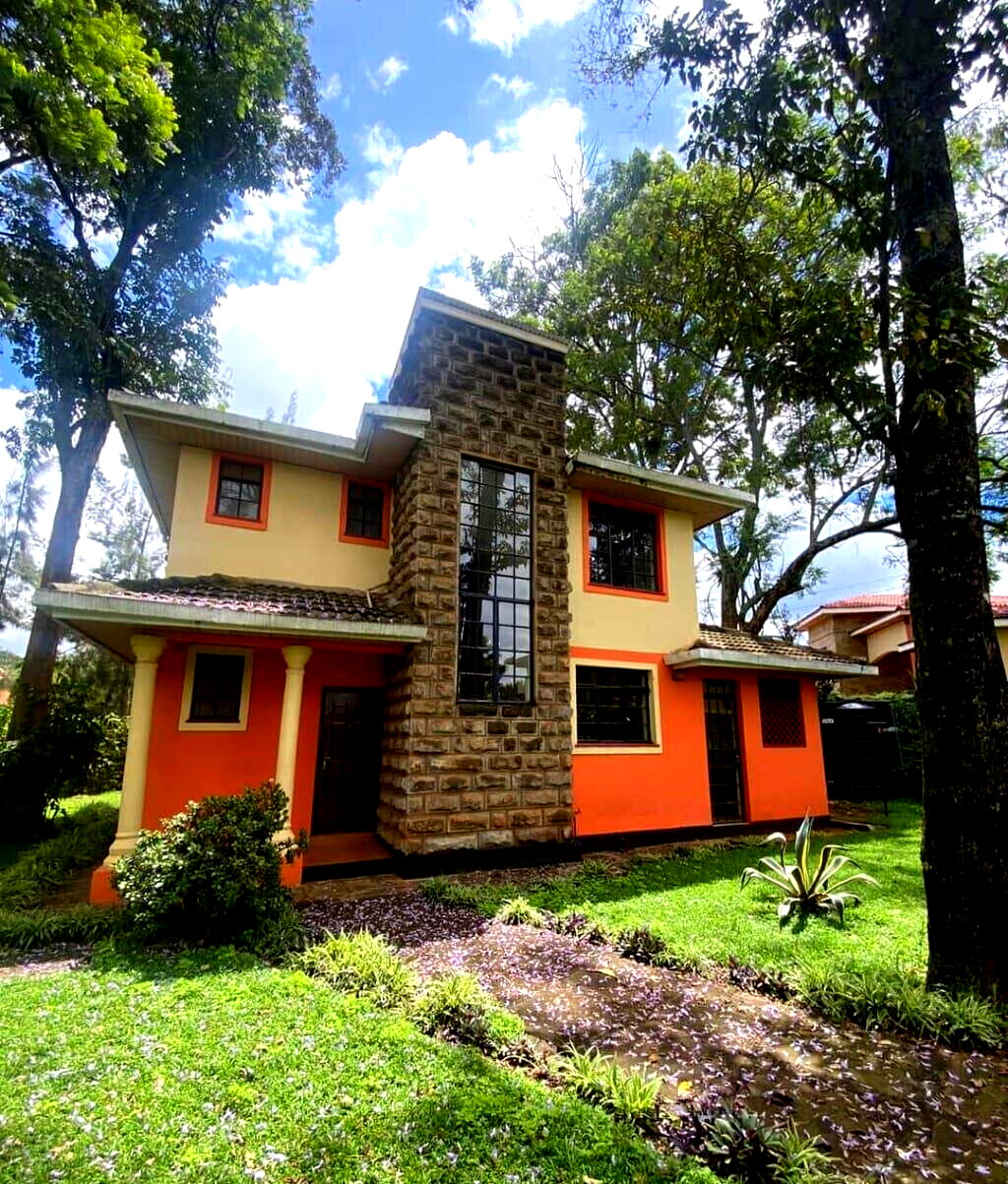 4BR Master En-Suite Villa with DSQ & Alarm - Ridgeways