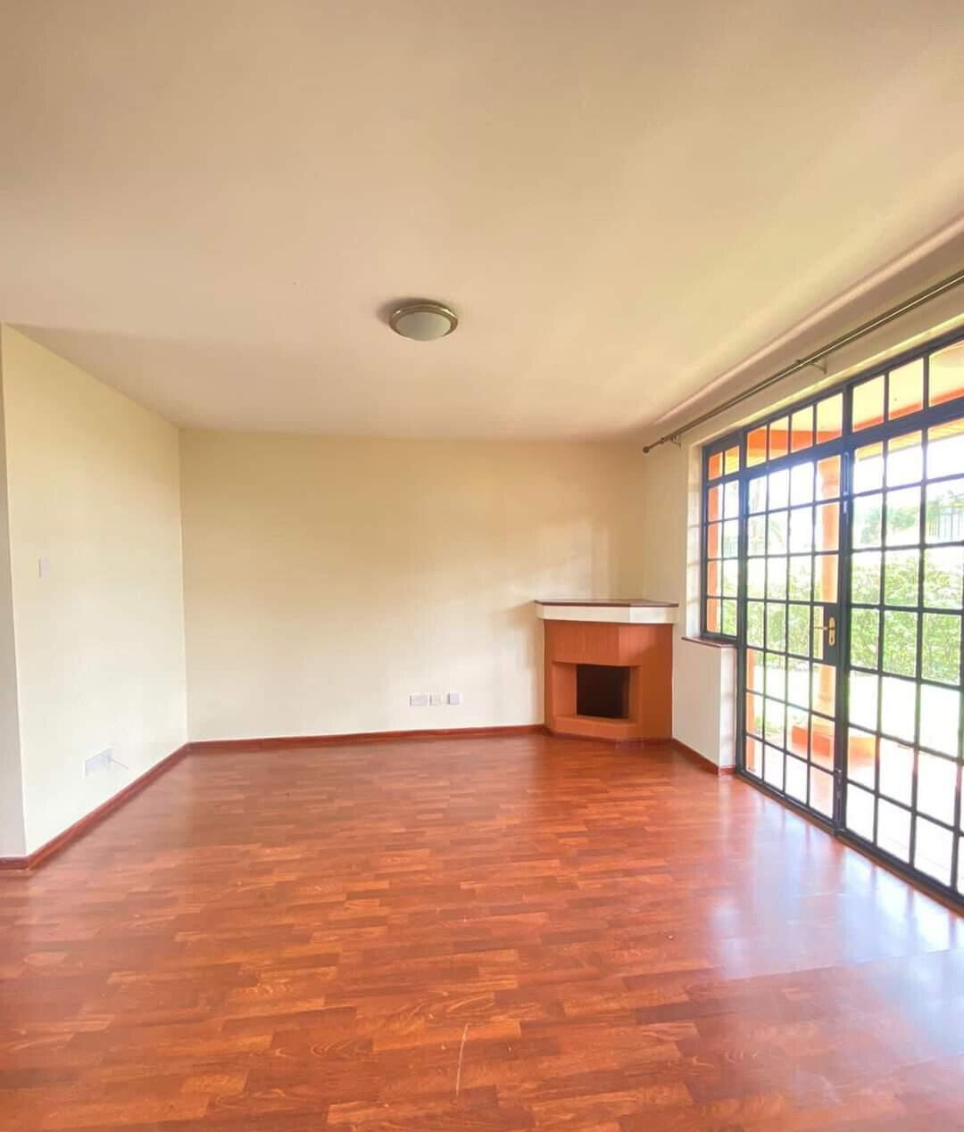 4BR Master En-Suite Villa with DSQ & Alarm - Ridgeways