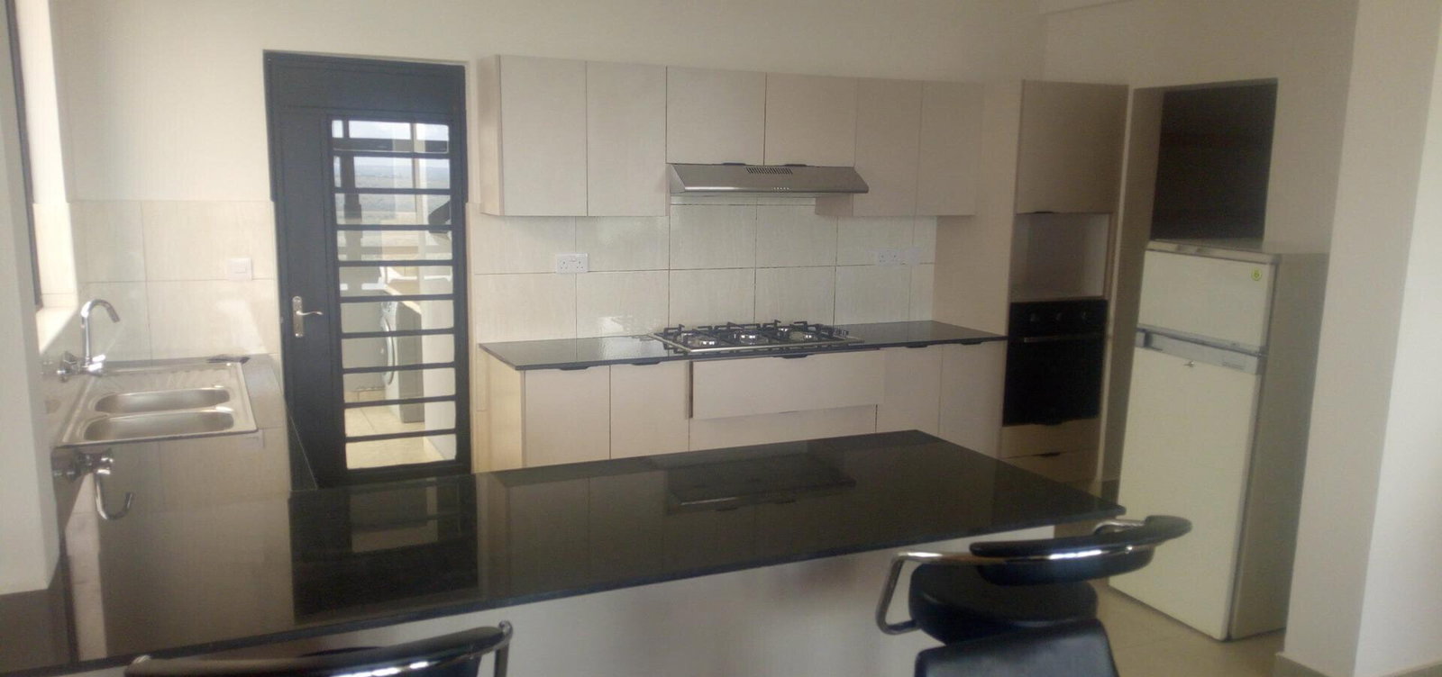 4BR En-Suite Townhouse with Nairobi National Park Views - Mlolongo
