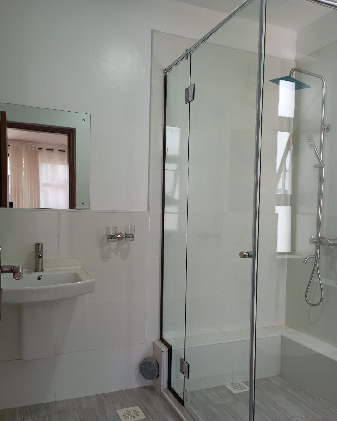 4BR All-Ensuite Maisonette with Rooftop Terrace & Family Room - Kamakis, Ruiru