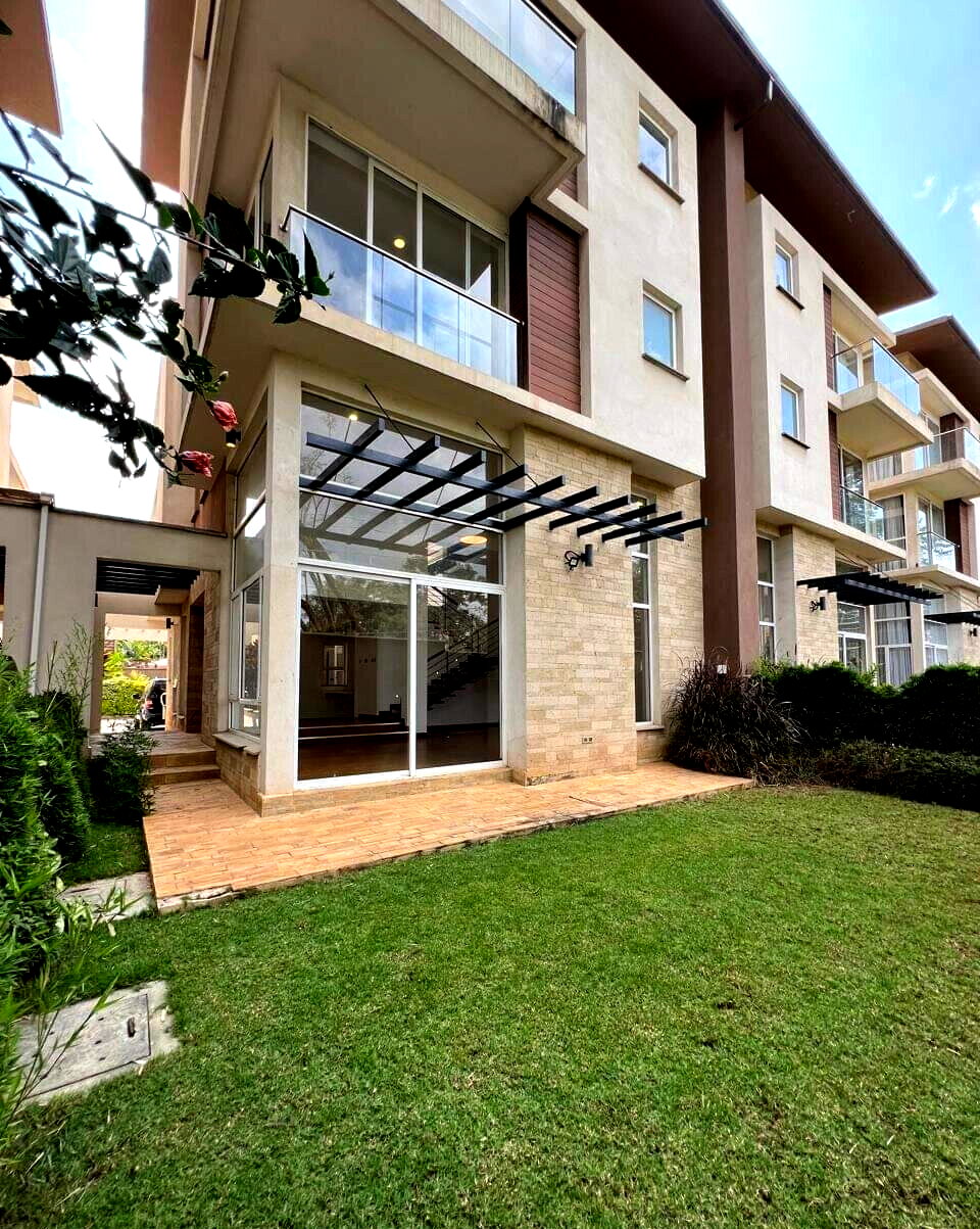 4-Ensuite Townhouse with Heated Pool & Gym - Lavington