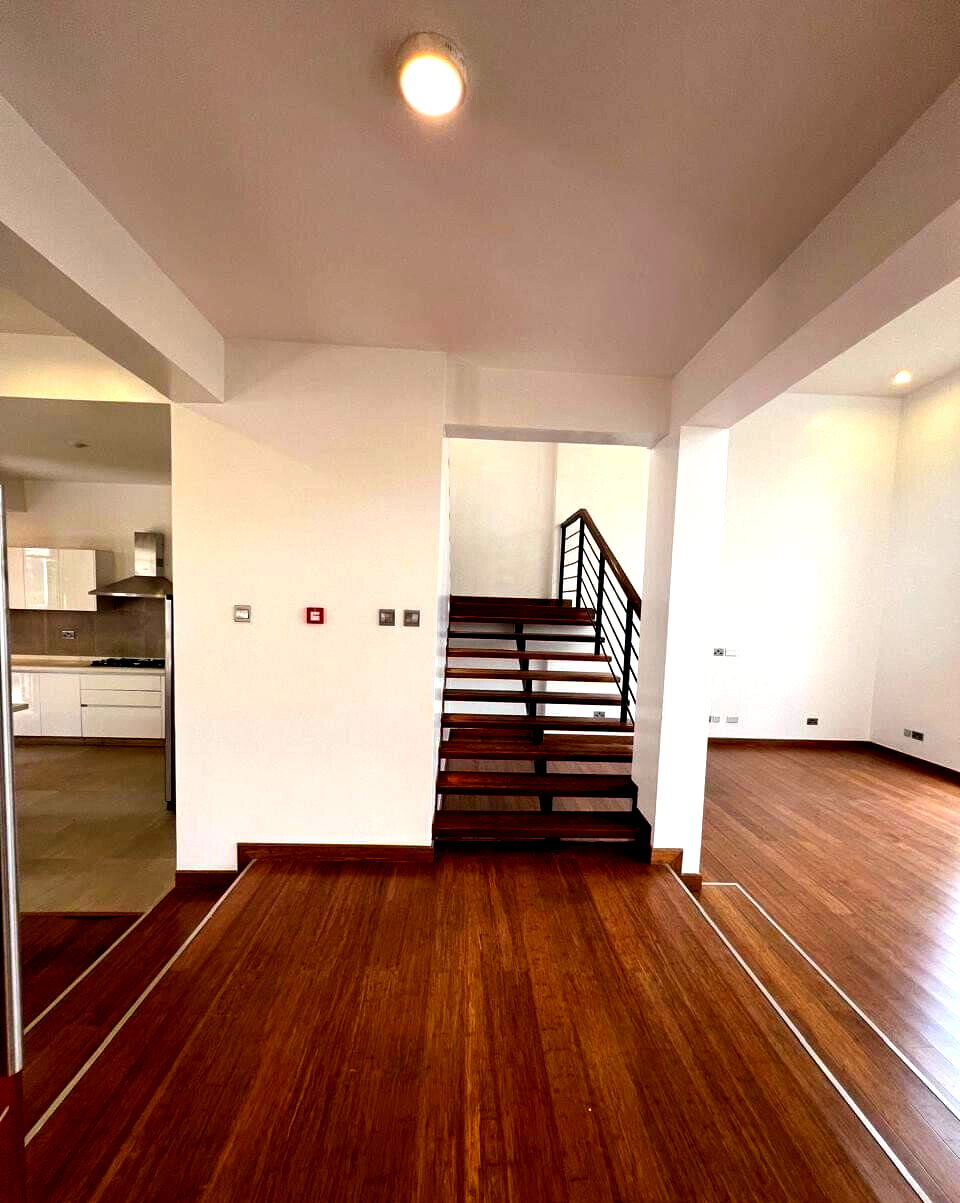 4-Ensuite Townhouse with Heated Pool & Gym - Lavington