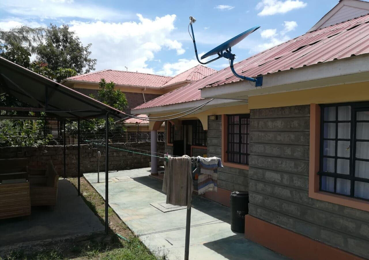 4BR Gated Townhouse with Mature Garden - Athi River