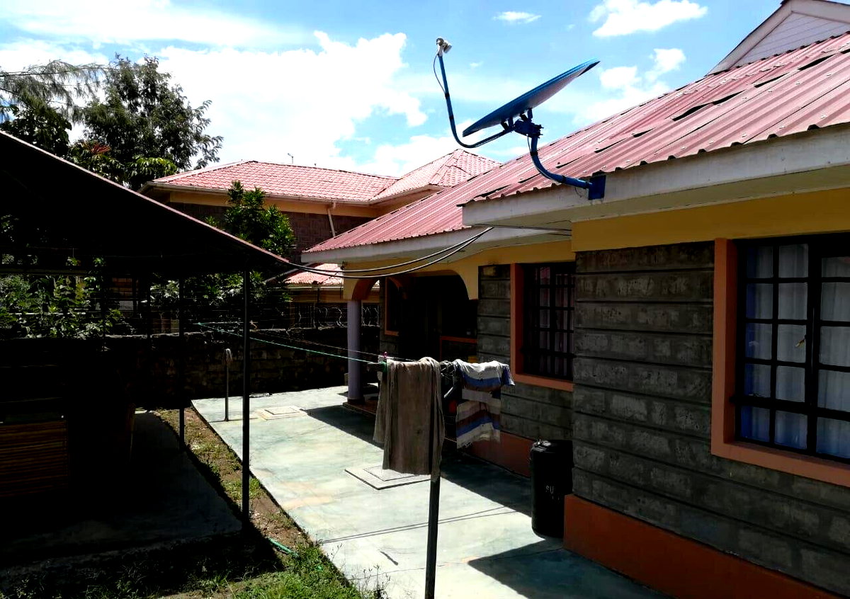 4BR Gated Townhouse with Mature Garden - Athi River