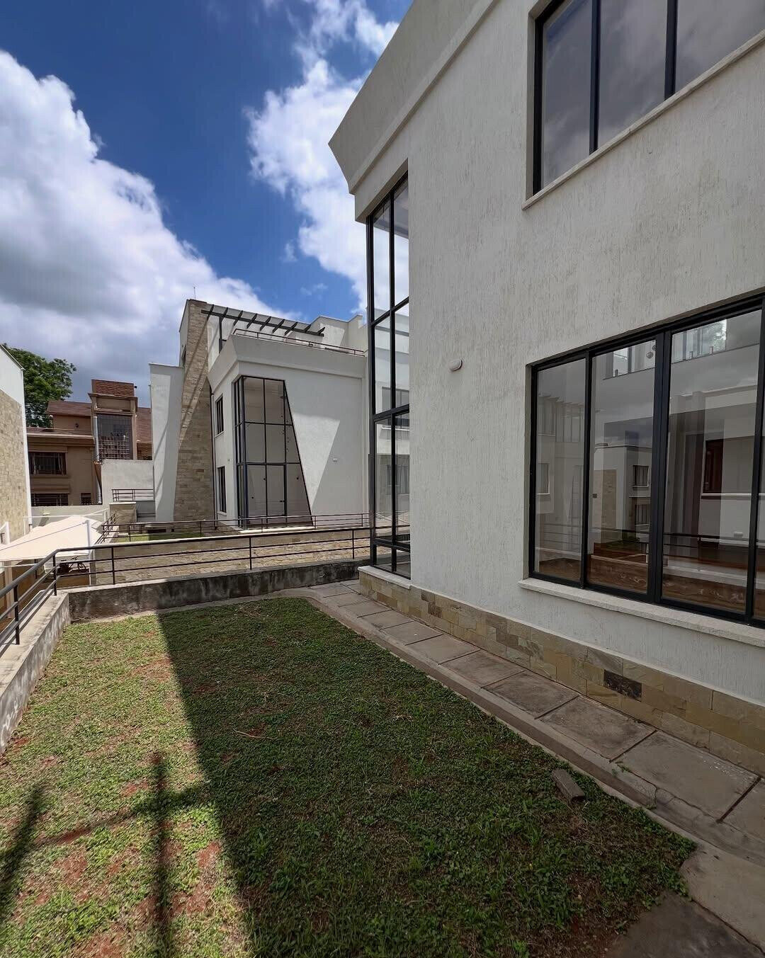 Brand New 5BR All-Ensuite Townhouse with Home Office - Lavington