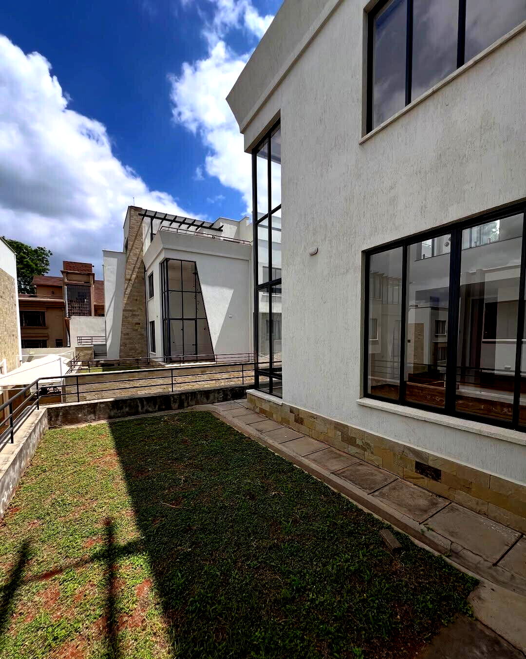 Brand New 5BR All-Ensuite Townhouse with Home Office - Lavington