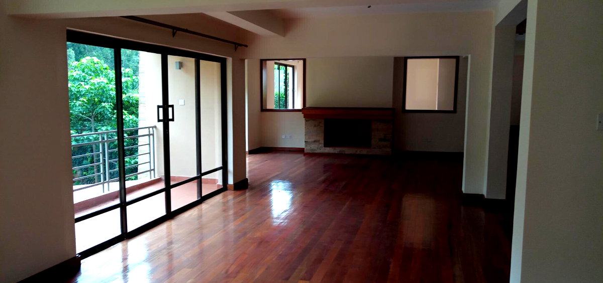 5BR Townhouse with Gym, Pool & 2BR DSQ - Kitisuru