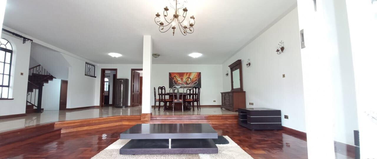 Sunken Lounge Townhouse with DSQ & Private Garden - Brookside