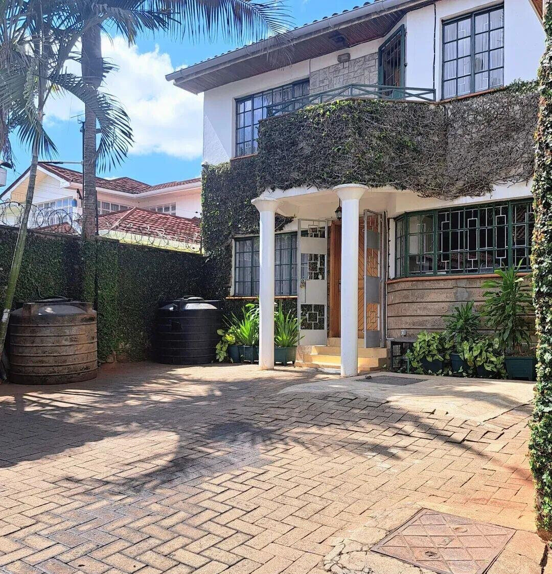 Remodeled 5BR Corner Townhouse with Bigger Backyard - Kileleshwa