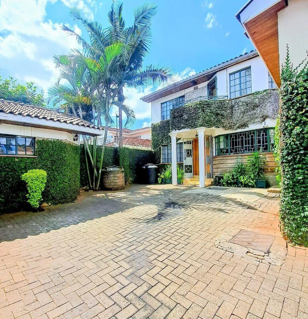 Remodeled 5BR Corner Townhouse with Bigger Backyard - Kileleshwa