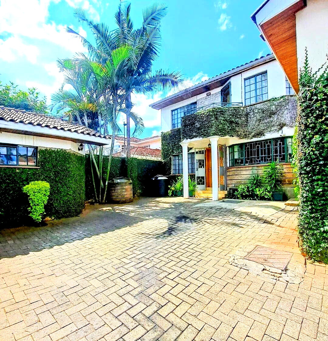 Remodeled 5BR Corner Townhouse with Bigger Backyard - Kileleshwa