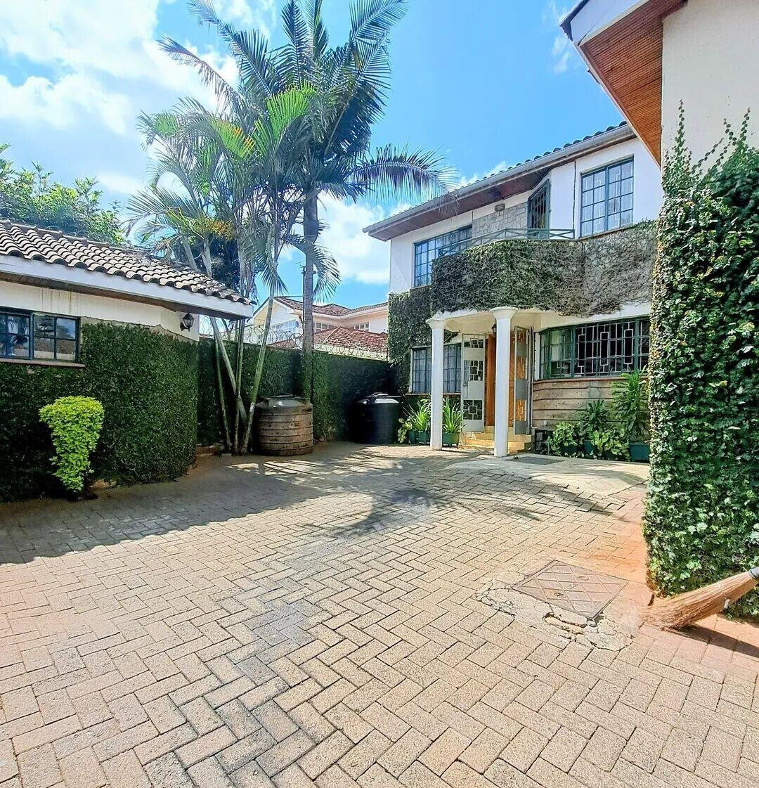 Remodeled 5BR Corner Townhouse with Bigger Backyard - Kileleshwa