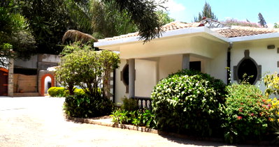 1 Acre 5BR Ambassadorial Home