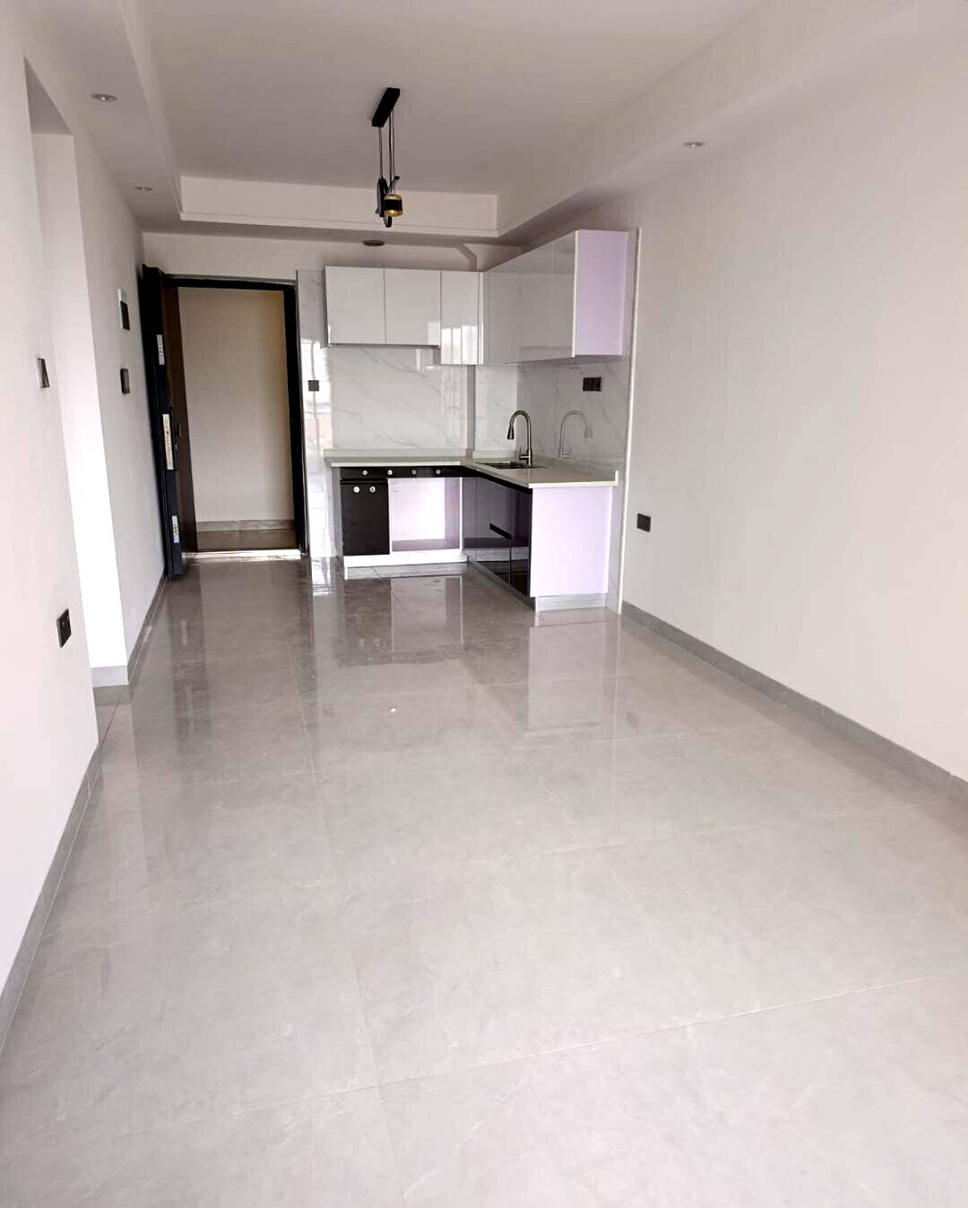 2BR with Heated Pool & Rooftop Coffee Bar - Kilimani