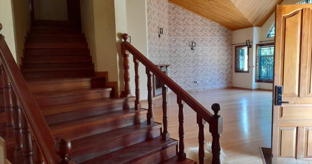 1.1 Acre Runda Retreat at KSh 300K