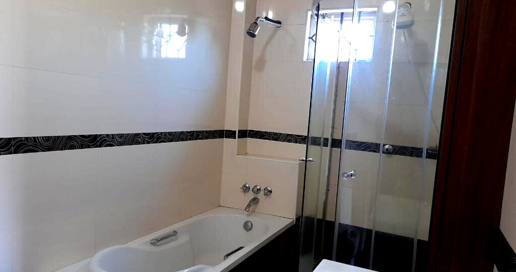 1.1 Acre Runda Retreat at KSh 300K
