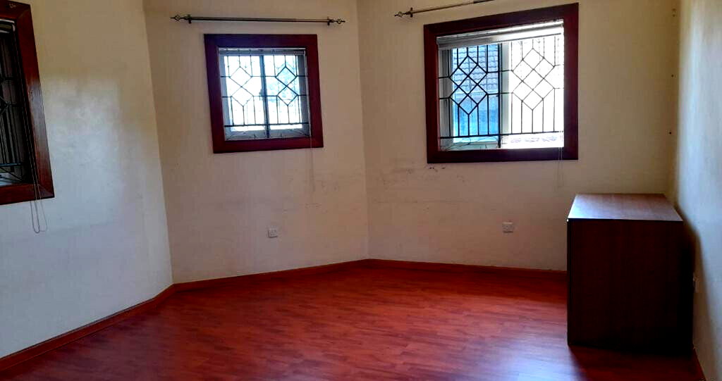 1.1 Acre Runda Retreat at KSh 300K
