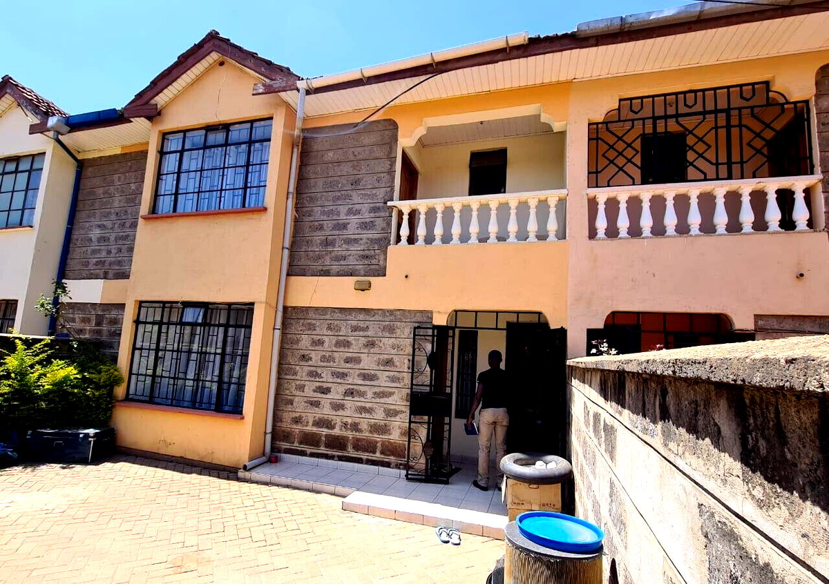 4BR All-Ensuite Townhouse with Balcony Near Wilson Airport - South C