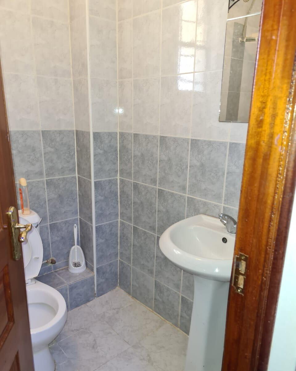 4BR All-Ensuite Townhouse with Balcony Near Wilson Airport - South C