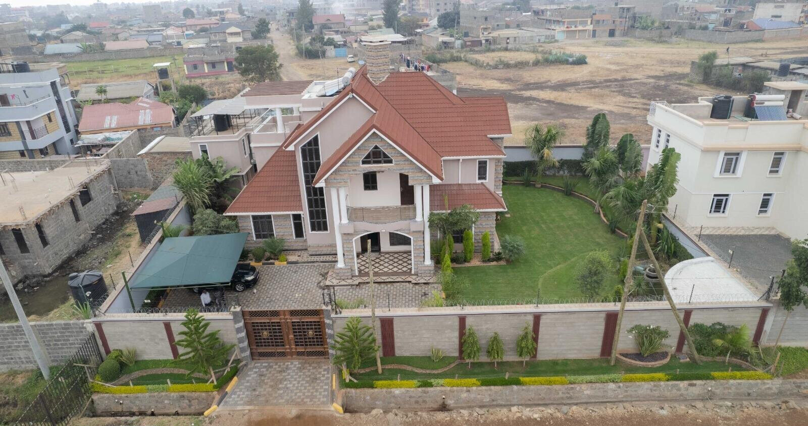 4BR Townhouse with Sunken Living Room & Gym - Kahawa Sukari