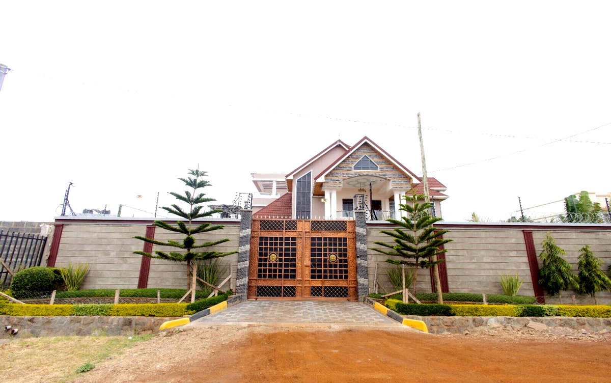 4BR Townhouse with Sunken Living Room & Gym - Kahawa Sukari