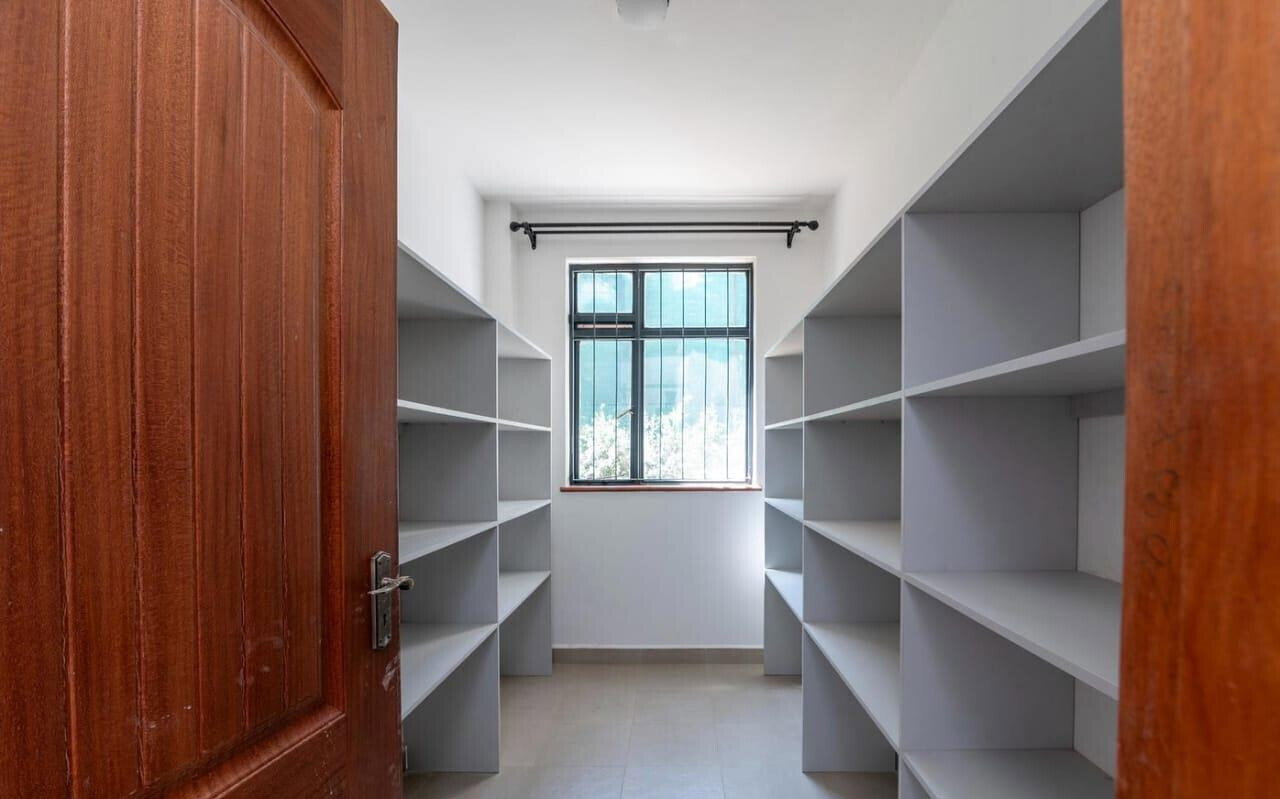 4BR Garden Home with Parking at KSh 400K