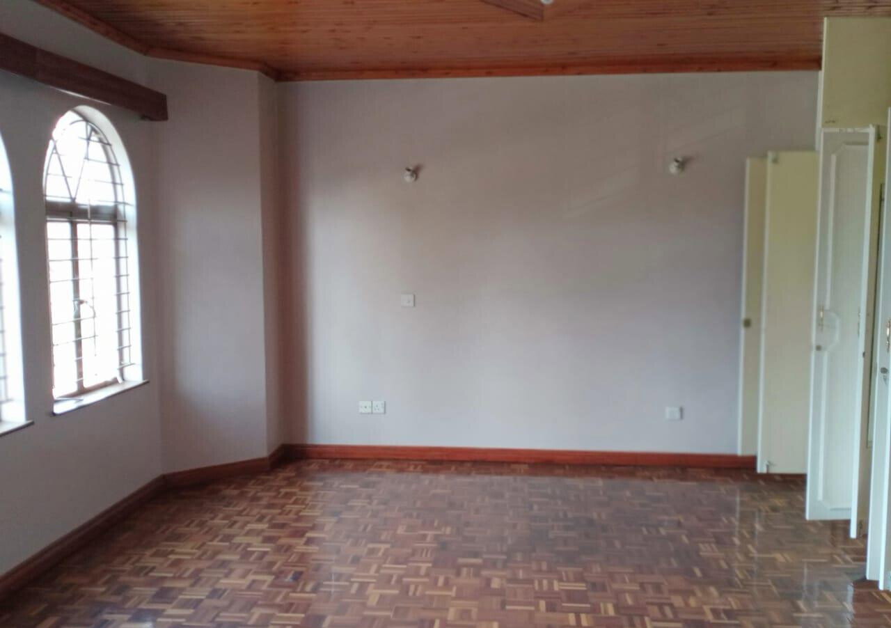 4BR Townhouse with Prayer Room & Electric Fence - Westlands