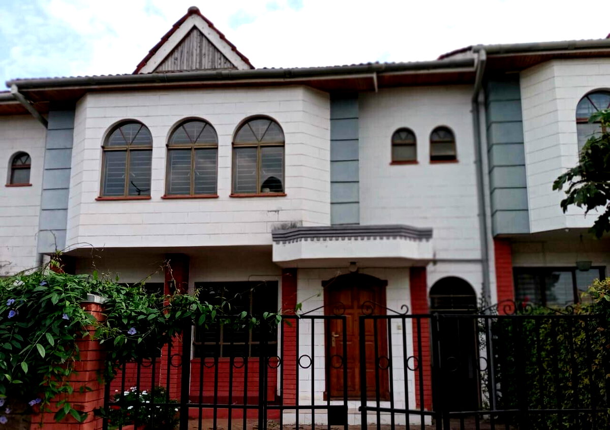 4BR Townhouse with Prayer Room & Electric Fence - Westlands